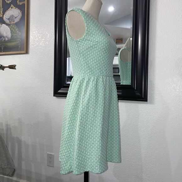 Xhilaration Women's Green & White Sleeveless Flared Mini Dress Medium - Picture 2 of 10